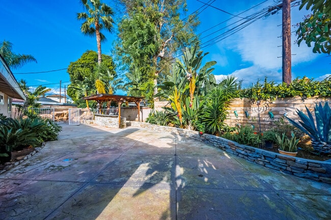 Building Photo - 14722 Candeda Pl