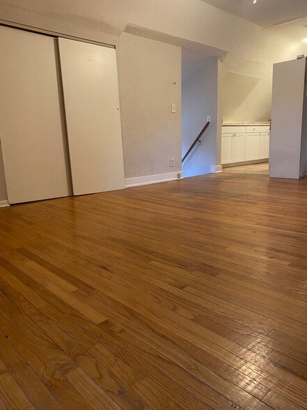 hardwood floors throughout - 4530 Lafayette Avenue