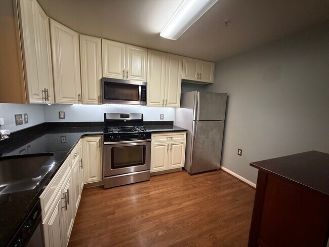 Building Photo - 15303 Diamond Cove Terrace