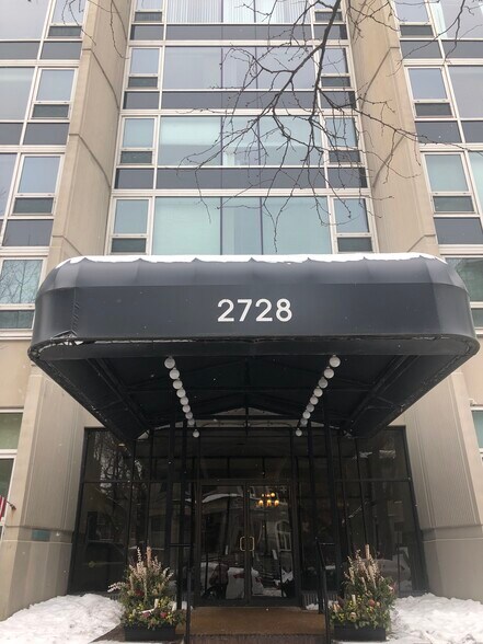 Building Photo - 2728 N Hampden Ct