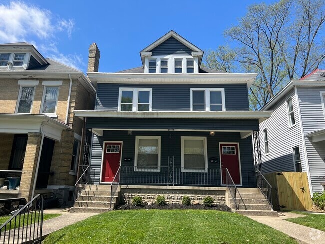 Building Photo - 739 Wilson Ave