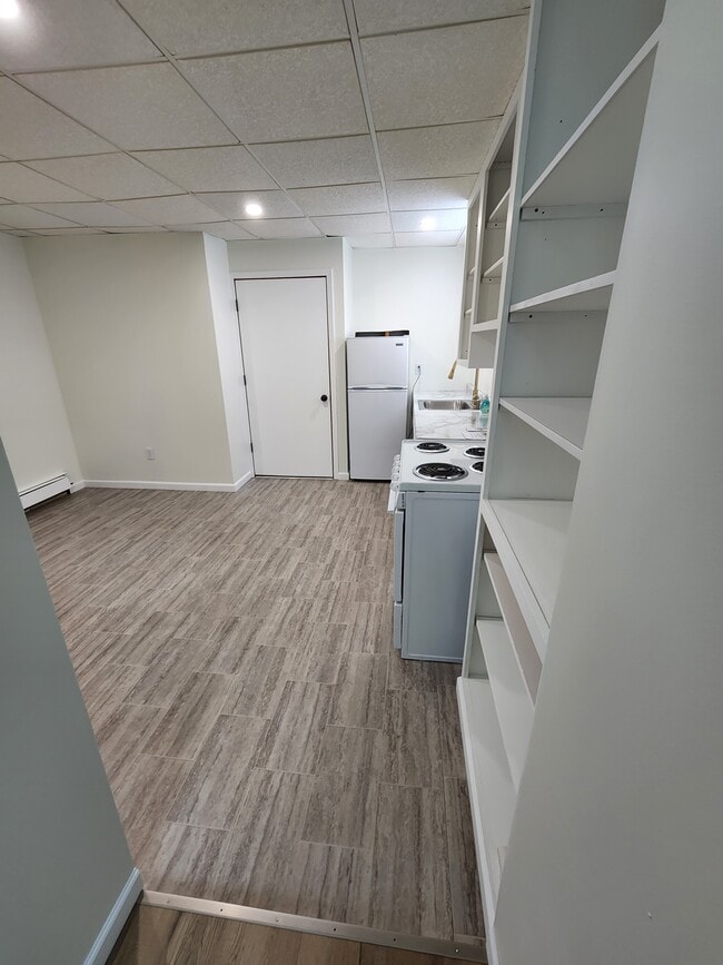 Building Photo - 517 Triplex