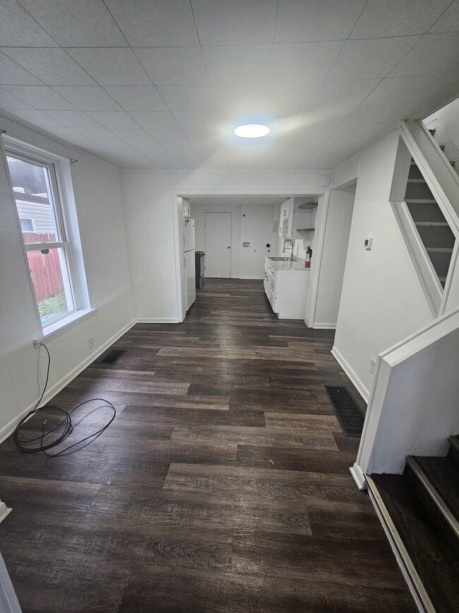 Building Photo - 330 S 9th St