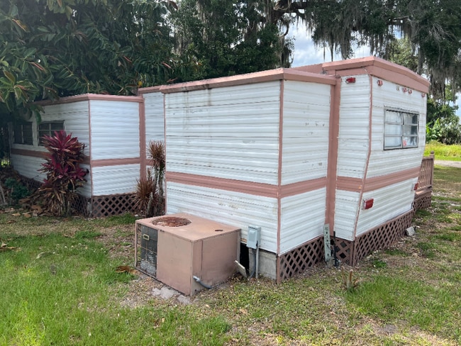 Building Photo - 1601 S Lake Reedy Blvd