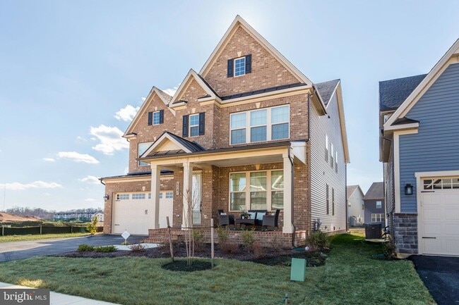 Building Photo - 6547 Clubhouse Dr