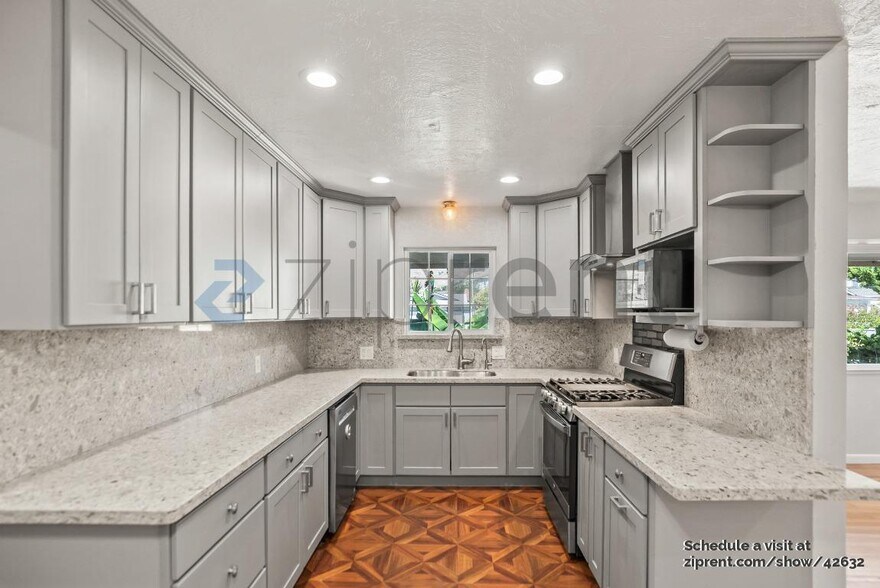 Building Photo - 47641 Fortner St
