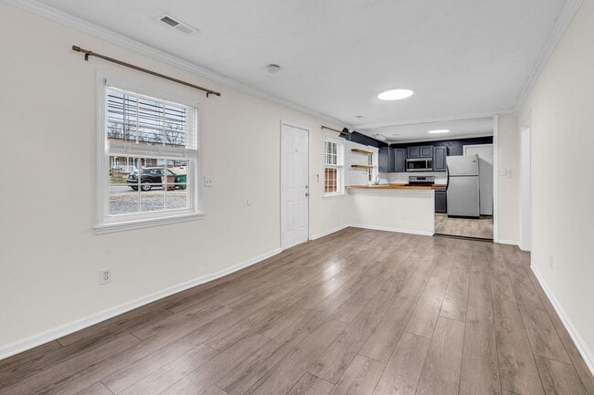 Building Photo - Cute and Cozy 2 bd/1 bath Home in Madison!