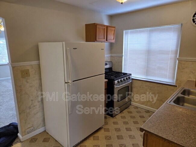 Building Photo - 7772 Stillwell Rd