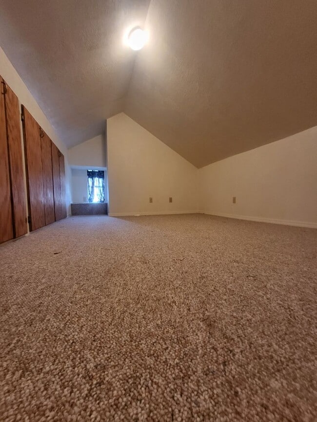 Building Photo - (2) Bed/(2) Bath w/ Storm Shelter Avail NOW!