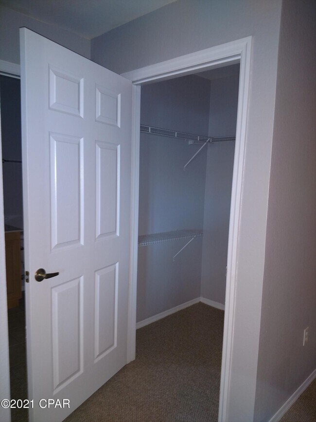 Building Photo - 1605 Cape Cod Dr