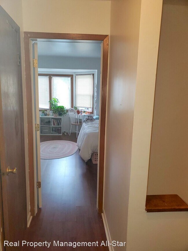 Building Photo - 2 br, 2.5 bath House - 24 Courtlandt Street