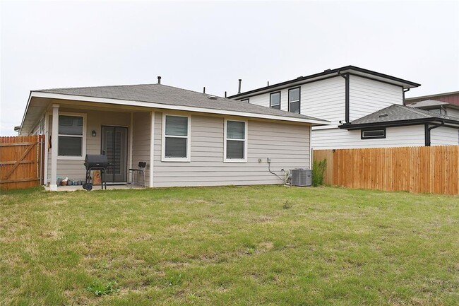 Building Photo - 112 Cupreata Ln