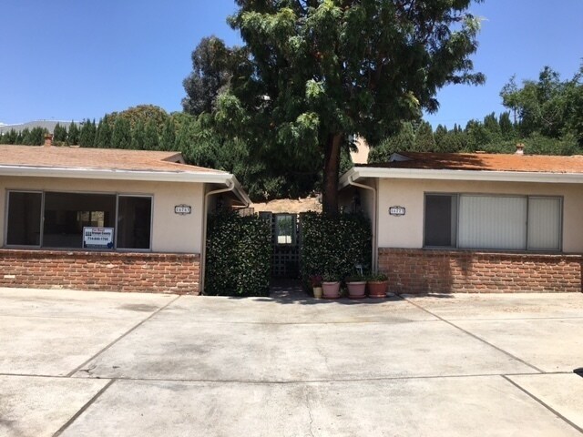 Building Photo - Main16761-73