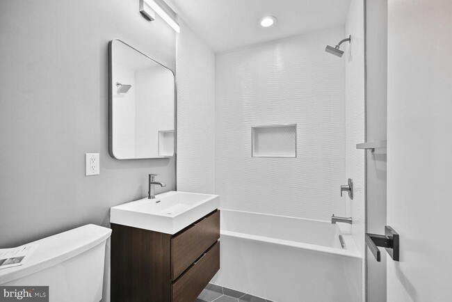 Building Photo - 10222 Arizona Cir