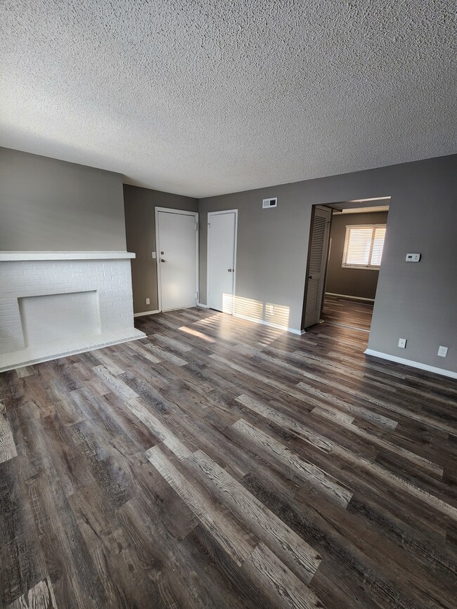 Primary Photo - 4130 Baldwin Ave