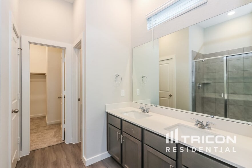 Building Photo - 2331 Cohorn Trl