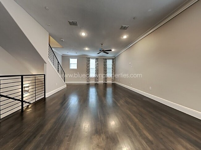 Building Photo - 3200 Ross Ave