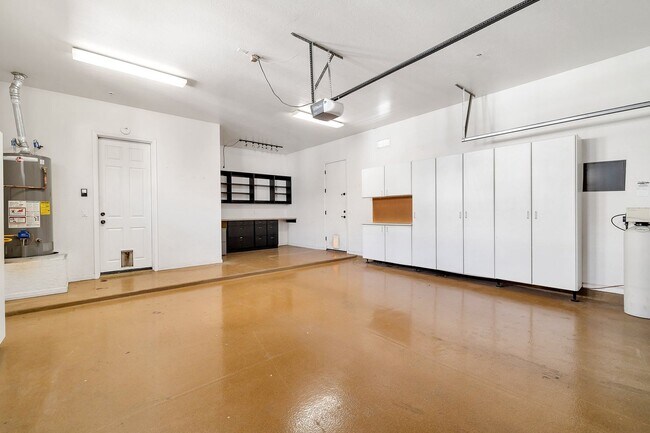 Building Photo - Stunning 4-bedroom, 3-bathroom home located in the desirable Scottsdale, AZ with a Casita! *RENT ...