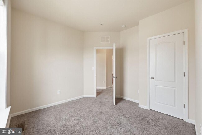 Building Photo - 4827 Forest Pines Dr