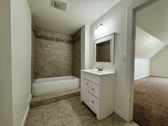Building Photo - Remodeled Historic Home Near the Capitol, ...