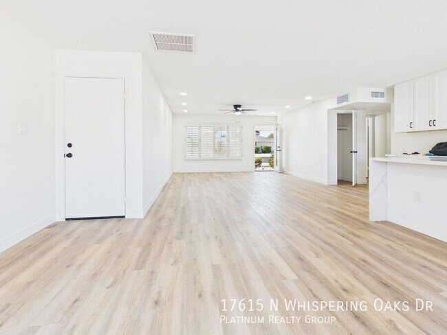 Building Photo - 17615 N Whispering Oaks Dr