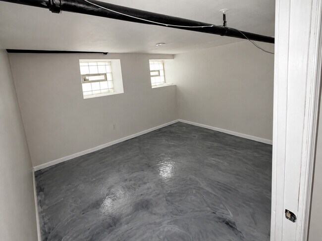 Building Photo - 7015 S Peoria St