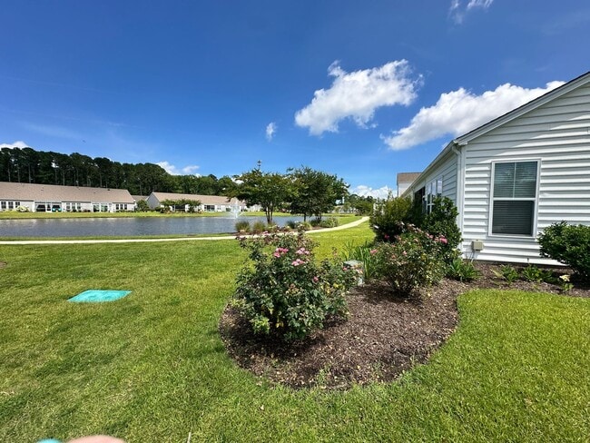 Building Photo - Welcome to this fully furnished 3-bedroom, 3-bathroom townhouse located in the vibrant Hawkeswate...