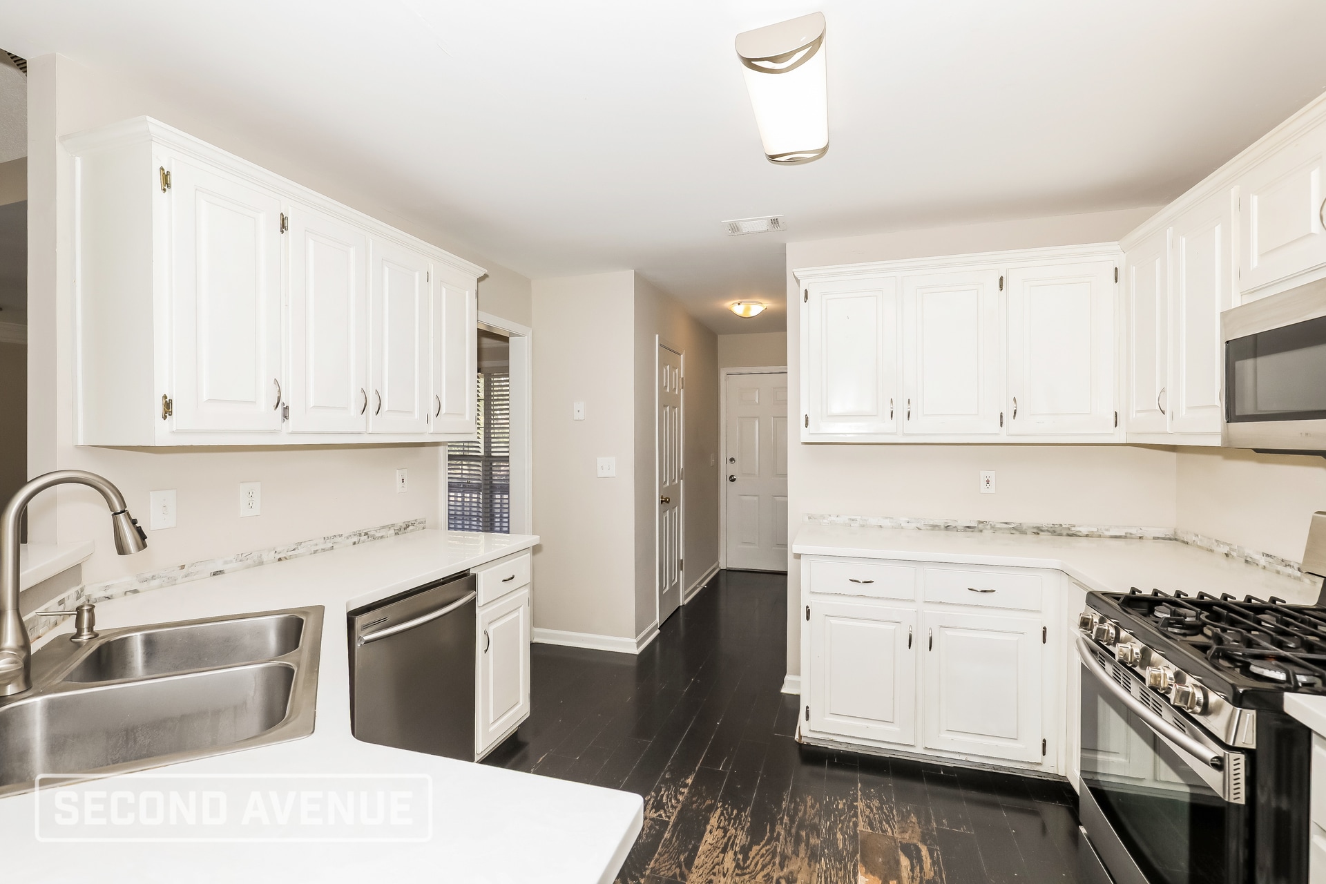 Building Photo - 1008 Maria Dr