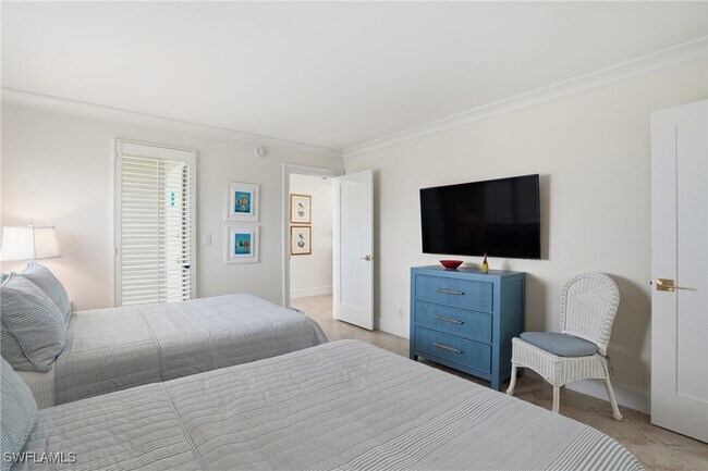 Building Photo - 3443 Gulf Shore Blvd N