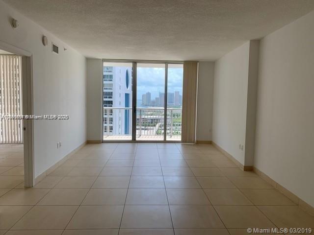 Building Photo - 1750 N Bayshore Dr