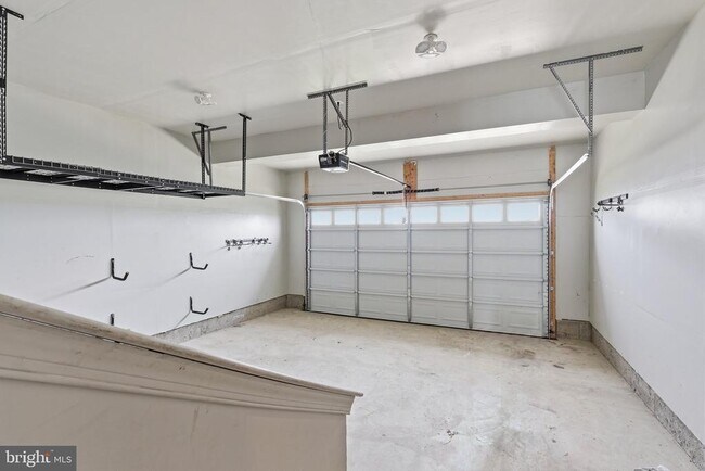 Building Photo - 10302 Spotswood Dr