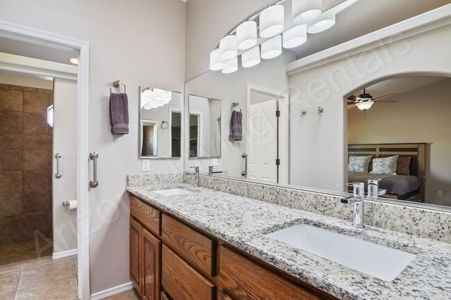 Building Photo - FURNISHED AVAILABLE THROUGH SEPTEMBER 2026