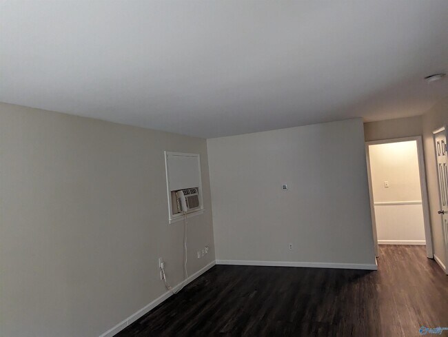 Building Photo - 2106 Griffith Dr NW