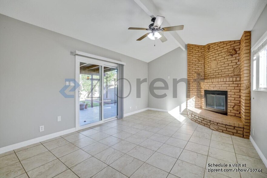 Building Photo - 16422 McRae Ave