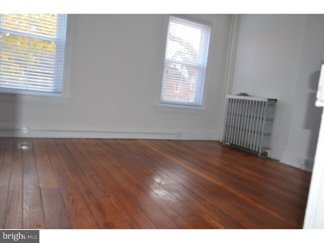 Building Photo - 117 Magnolia St