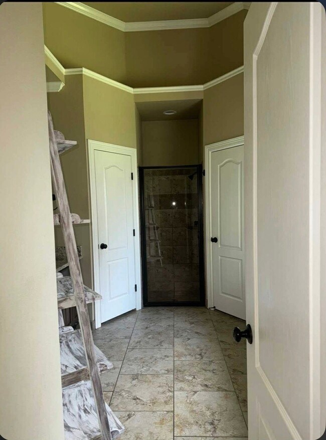 Building Photo - 400 Remington Dr
