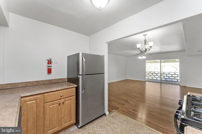 Building Photo - 222 Stony Way