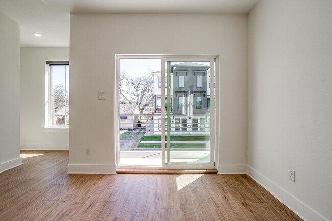 Building Photo - 2335 Benbrook Blvd