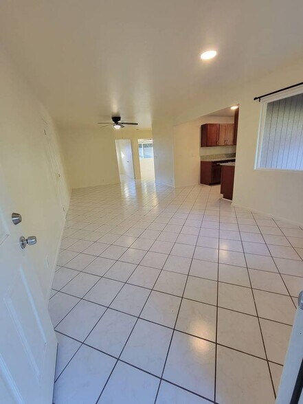 Building Photo - 310 Humupea St