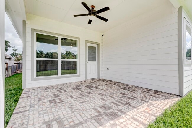 Building Photo - 208 Shoreview Dr