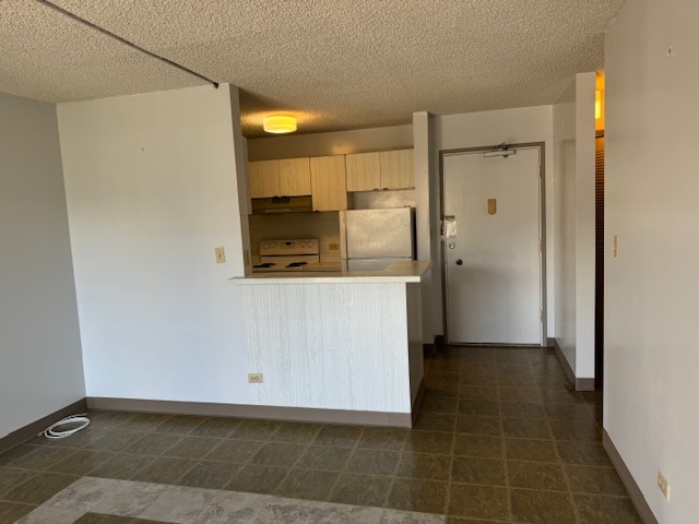 Building Photo - 725 Piikoi St