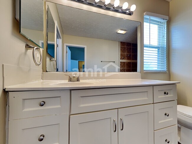Building Photo - 5095 Algean Dr