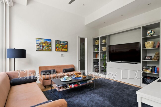 Building Photo - 3820 Argyle Terrace NW