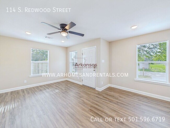 Building Photo - 114 S Redwood St