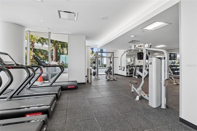 Building Photo - 400 Central Ave