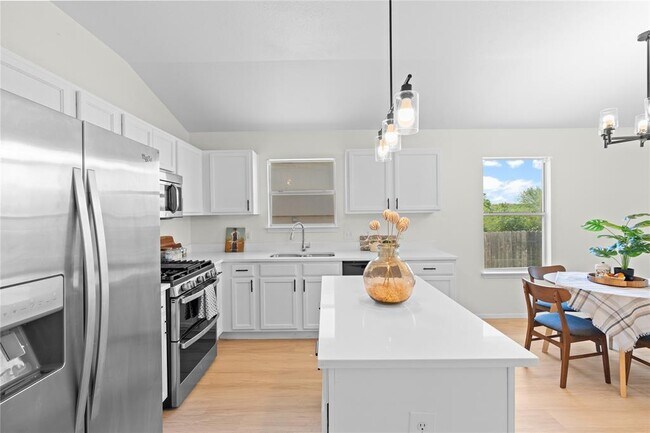Building Photo - 406 Covent Dr