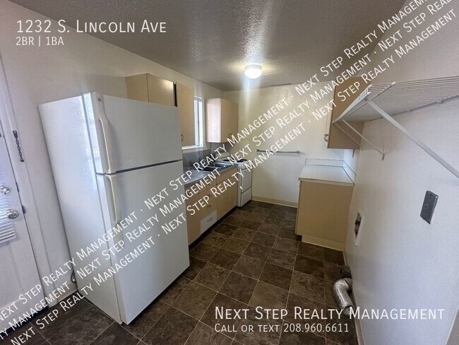 Building Photo - 1232 S Lincoln Ave