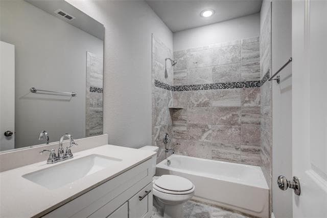 Building Photo - 704 Reeves Ln