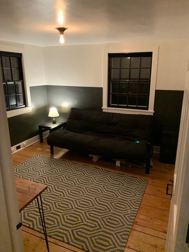 Building Photo - 166 Bush Ln