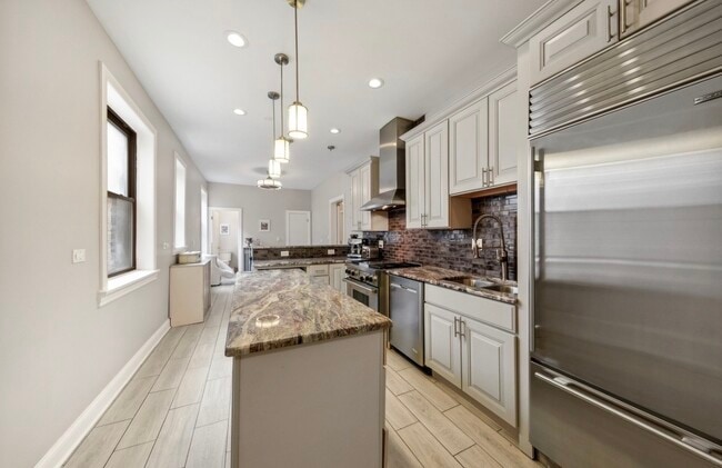 Building Photo - 5054 S Woodlawn Ave